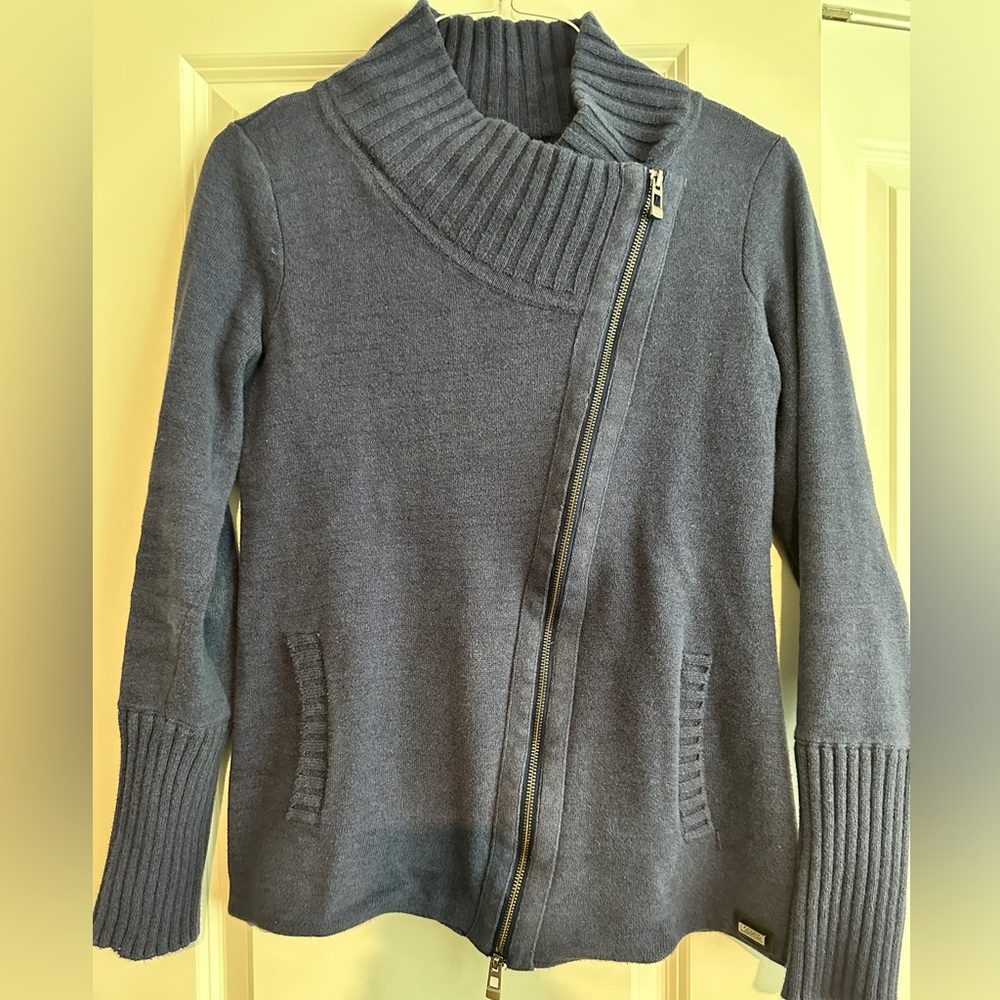 Men’s full zip sweater with pockets
